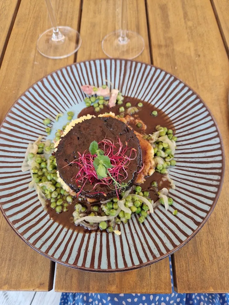 Joue de Bœuf Polenta Crémeuse Et Petit Pois